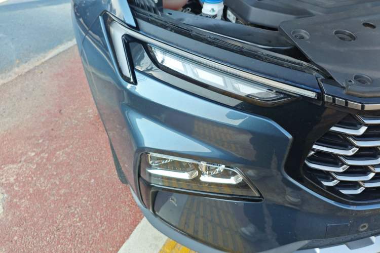 Used Ford Equator Sport 2022 EcoBoost 170 Premier Edition Right Front Headlight