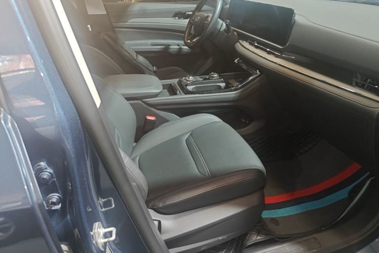 Used Ford Equator Sport 2022 EcoBoost 170 Platinum Edition Right Front Seat