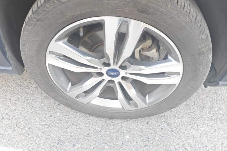 Used Ford Equator Sport 2022 EcoBoost 170 Premier PLUS Trim Right Front Wheel Hub
