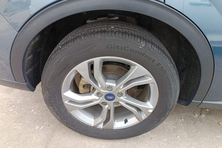 Used Ford Equator Sport 2022 EcoBoost 170 Platinum Edition Right Rear Wheel Hub