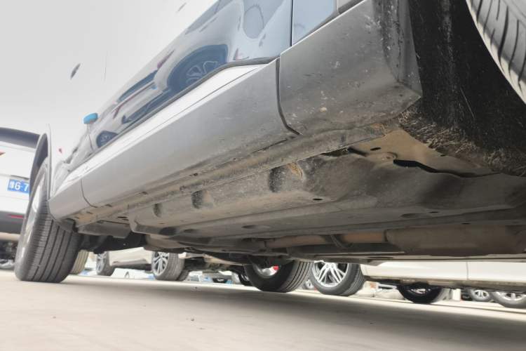 Used Ford Equator Sport 2022 EcoBoost 170 Platinum Edition Right Side Sill
