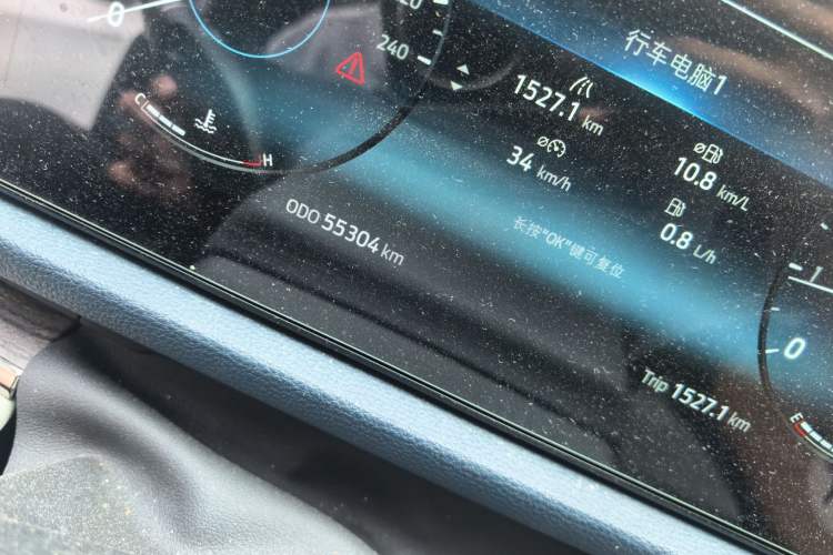 Used Ford Equator Sport 2022 Facelift EcoBoost 170 Prestige Model Odometer Close Up