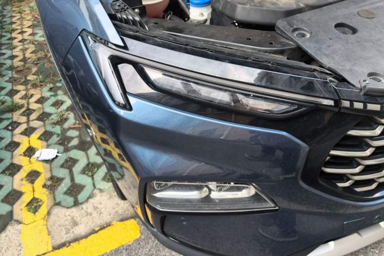 Used Ford Equator Sport 2022 Facelift EcoBoost 170 Prestige Model Right Front Headlight