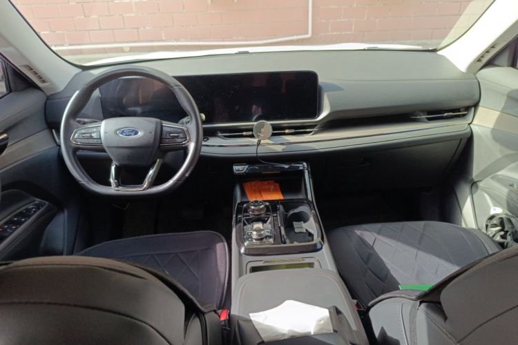Used Ford Equator Sport 2022 EcoBoost 170 Platinum Edition Center Console