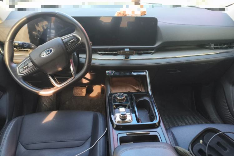 Used Ford Equator Sport 2022 EcoBoost 170 Premier Edition Center Console