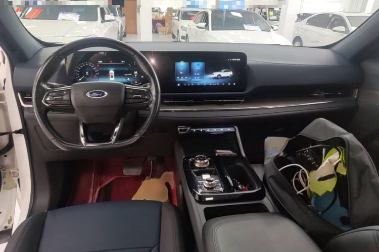 Used Ford Equator Sport 2022 EcoBoost 170 Premier Edition Center Console