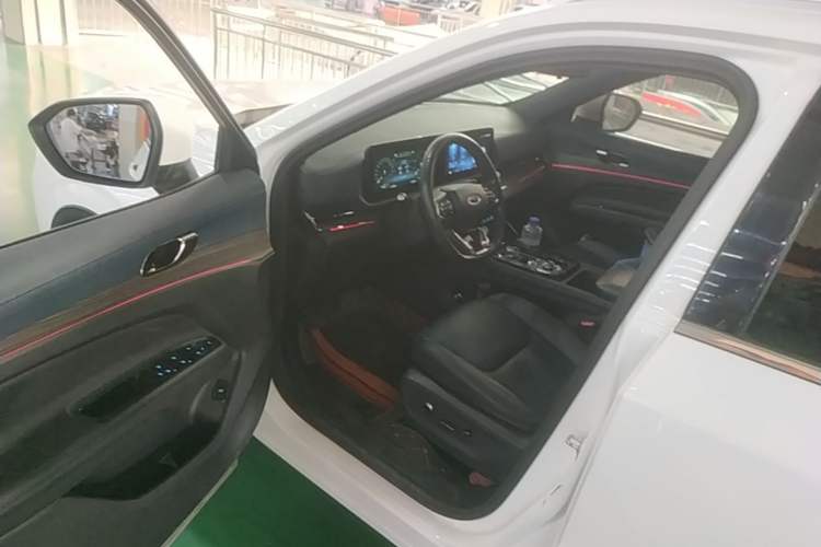 Used Ford Equator Sport 2022 EcoBoost 170 Premier PLUS Trim Driver Seat