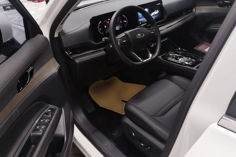 Used Ford Equator Sport 2022 EcoBoost 170 Platinum Edition Driver Seat