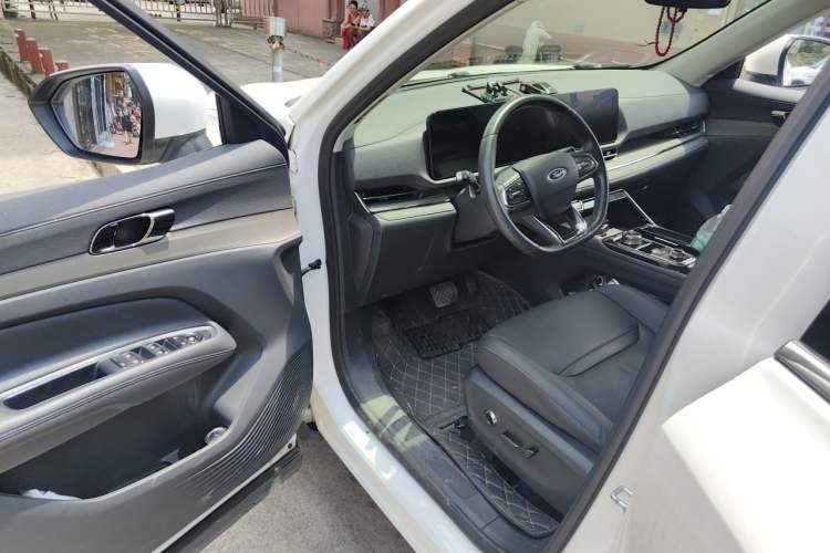Used Ford Equator Sport 2022 EcoBoost 170 Platinum Edition Driver Seat