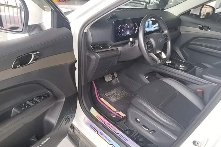 Used Ford Equator Sport 2022 EcoBoost 170 Platinum Edition Driver Seat