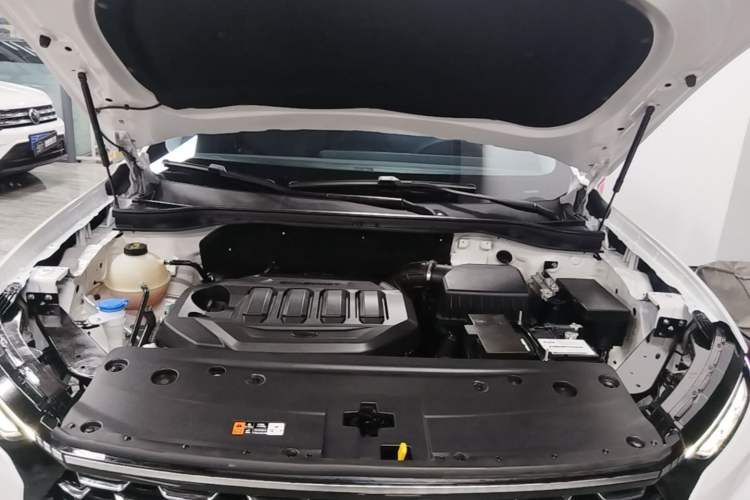 Used Ford Equator Sport 2022 EcoBoost 170 Platinum Edition Engine Bay