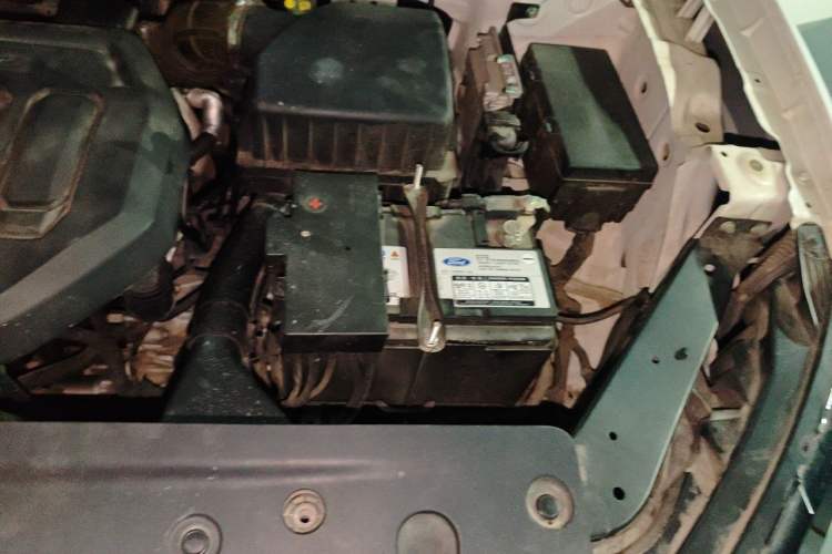 Used Ford Equator Sport 2022 EcoBoost 170 Platinum Edition Engine Bay Left