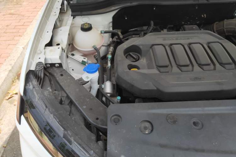 Used Ford Equator Sport 2022 EcoBoost 170 Platinum Edition Engine Bay Right