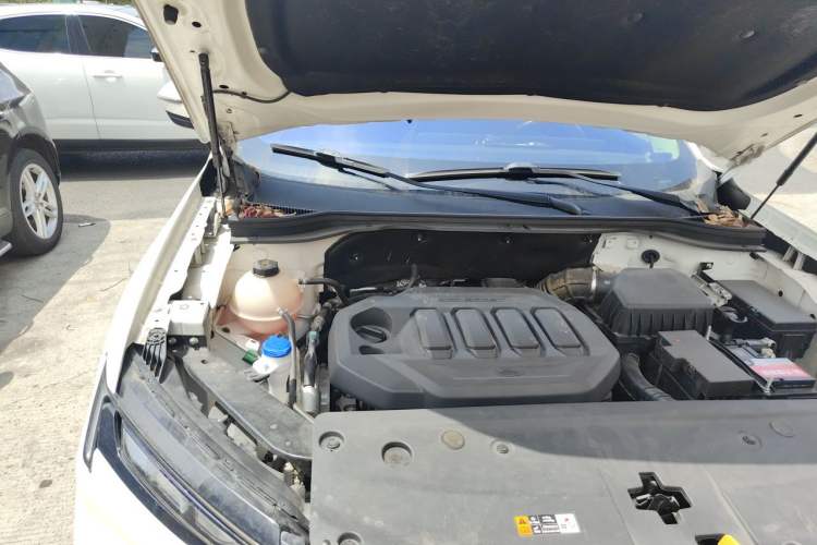 Used Ford Equator Sport 2022 EcoBoost 170 Platinum Edition Engine Bay Right