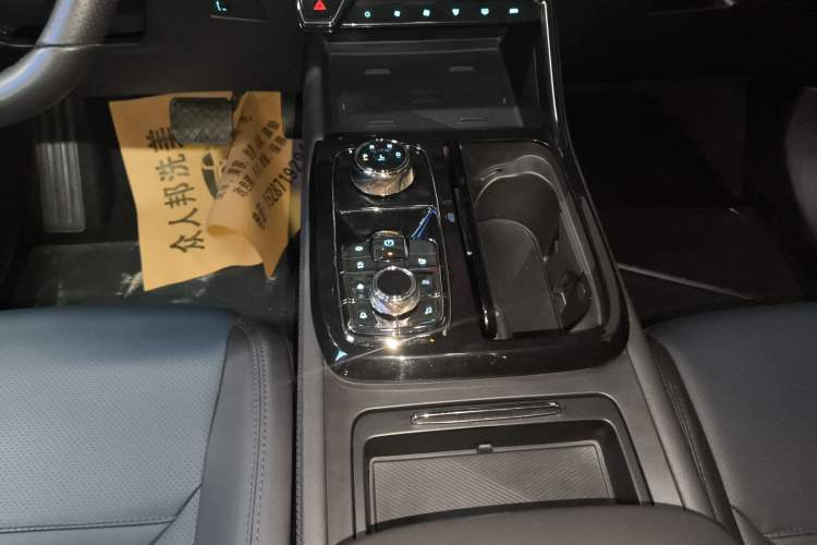 Used Ford Equator Sport 2022 Facelift EcoBoost 170 Prestige Model Gear Lever