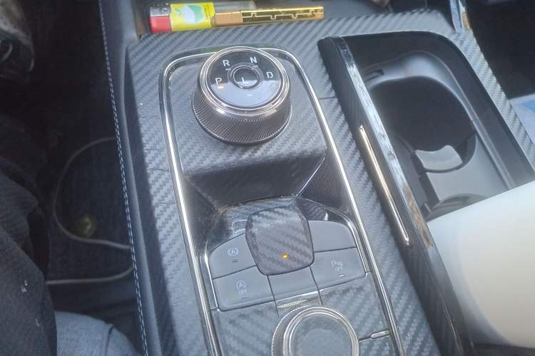Used Ford Equator Sport 2022 Restyled EcoBoost 170 Prestige PLUS Trim Gear Lever