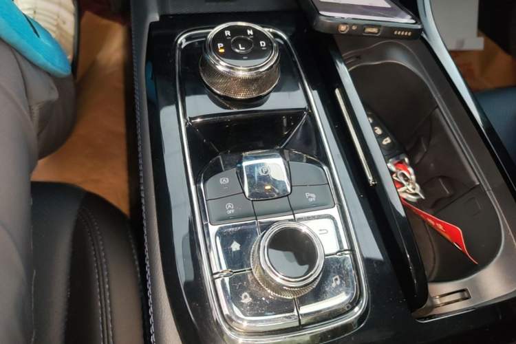 Used Ford Equator Sport 2022 EcoBoost 170 Premier Edition Gear Lever