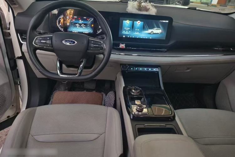 Used Ford Equator Sport 2022 EcoBoost 170 Platinum Edition Interior 2