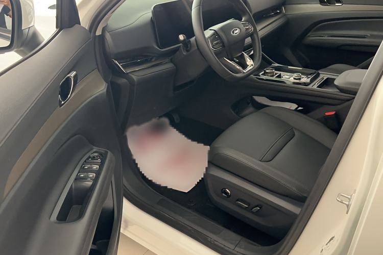 Used Ford Equator Sport 2022 EcoBoost 170 Premier Edition Interior 2