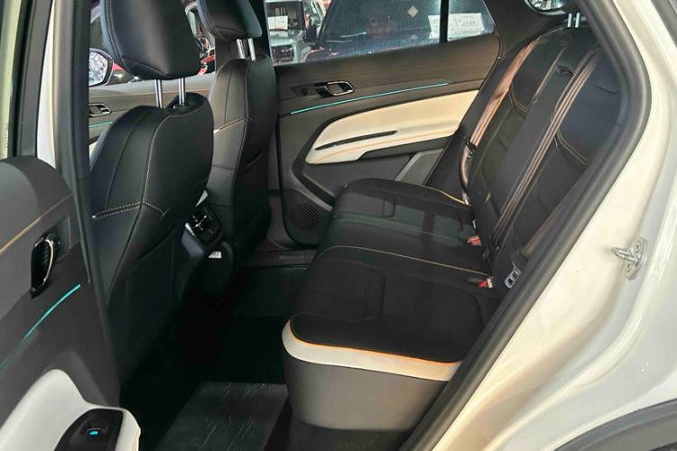 Used Ford Equator Sport 2022 Edge EcoBoost 170 Light & Shadow Interior 2