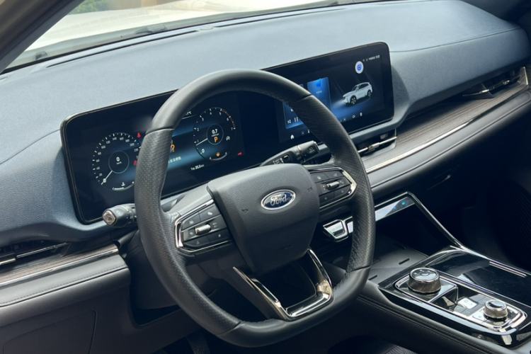 Used Ford Equator Sport 2022 Facelift EcoBoost 170 Prestige Model Interior 4