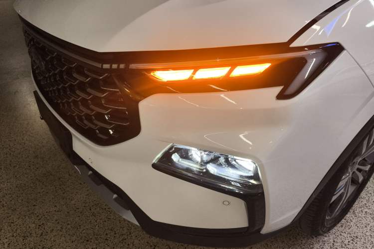 Used Ford Equator Sport 2022 Facelift EcoBoost 170 Prestige Model Left Front Headlight