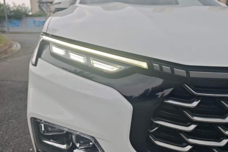 Used Ford Equator Sport 2022 EcoBoost 170 Platinum Edition Left Front Headlight