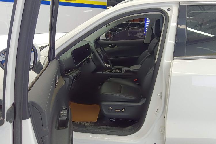 Used Ford Equator Sport 2022 EcoBoost 170 Platinum Edition Left Front Seat