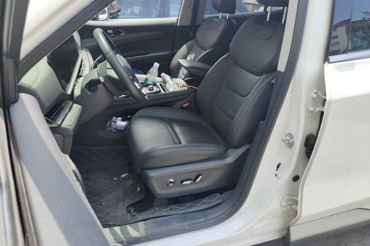 Used Ford Equator Sport 2022 EcoBoost 170 Platinum Edition Left Front Seat