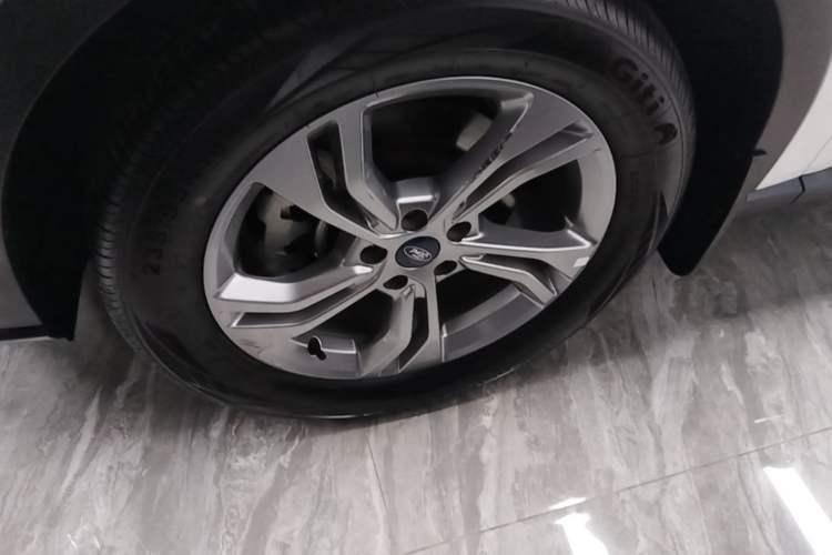 Used Ford Equator Sport 2022 EcoBoost 170 Platinum Edition Left Front Wheel Hub