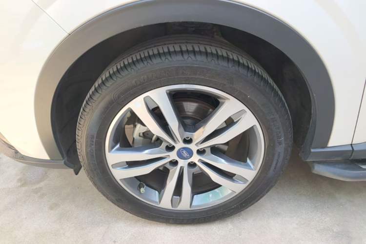 Used Ford Equator Sport 2022 EcoBoost 170 Premier Edition Left Front Wheel Hub