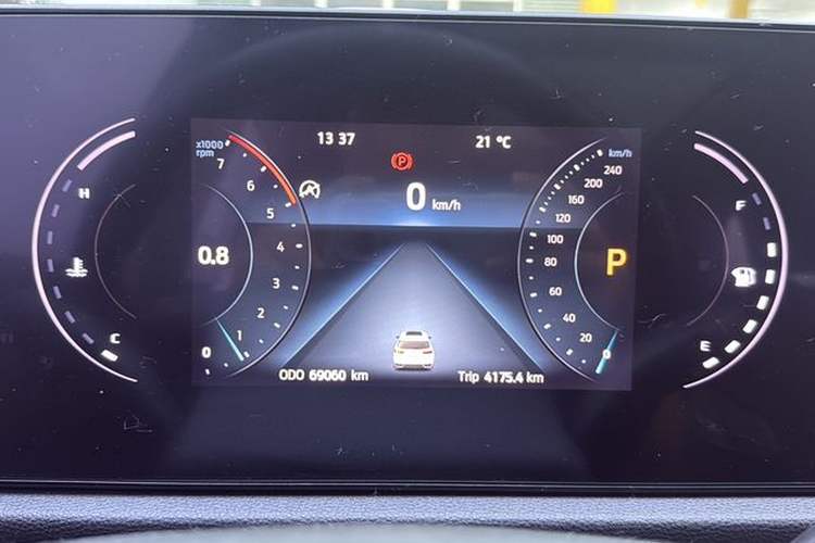 Used Ford Equator Sport 2022 EcoBoost 170 Platinum Edition Odometer Close Up