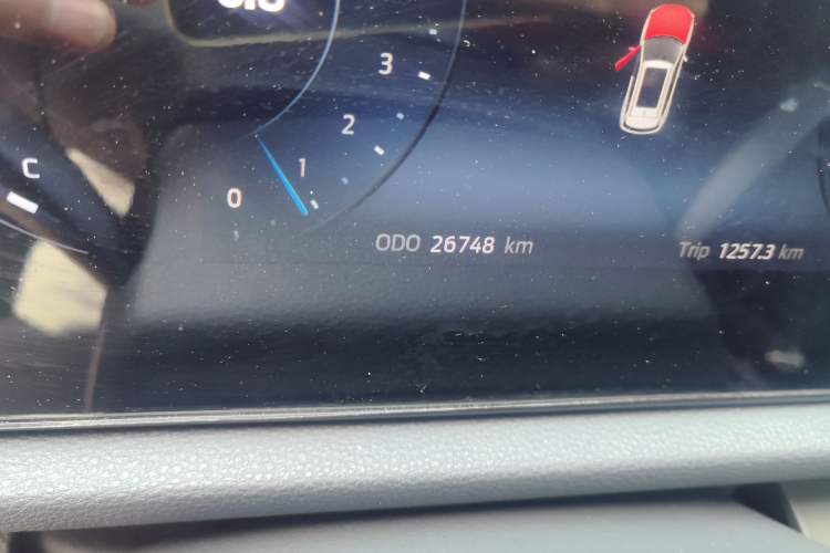 Used Ford Equator Sport 2022 EcoBoost 170 Premier Edition Odometer Close Up