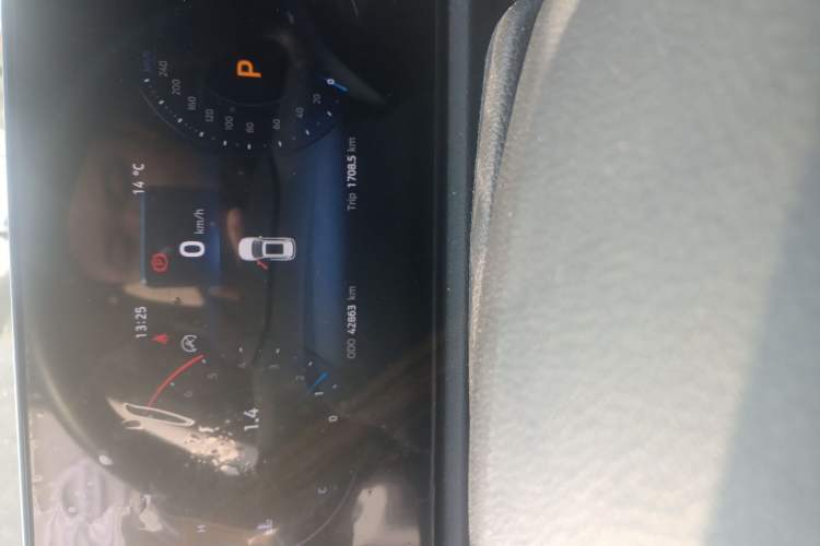Used Ford Equator Sport 2022 EcoBoost 170 Platinum Edition Odometer Close Up