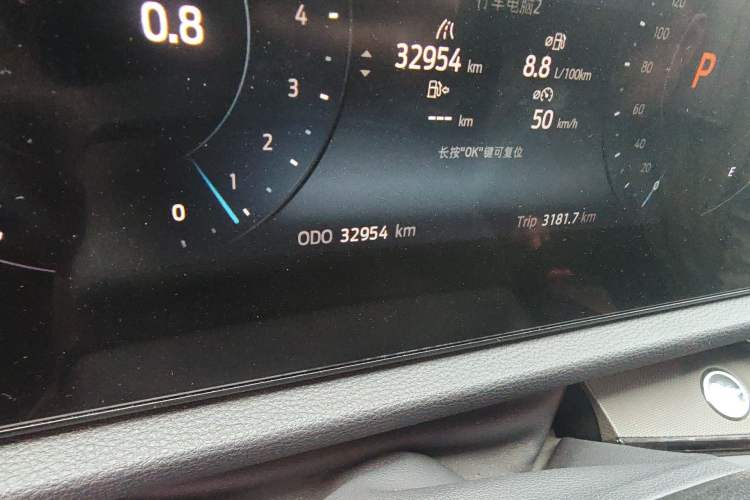 Used Ford Equator Sport 2022 EcoBoost 170 Platinum Edition Odometer Close Up