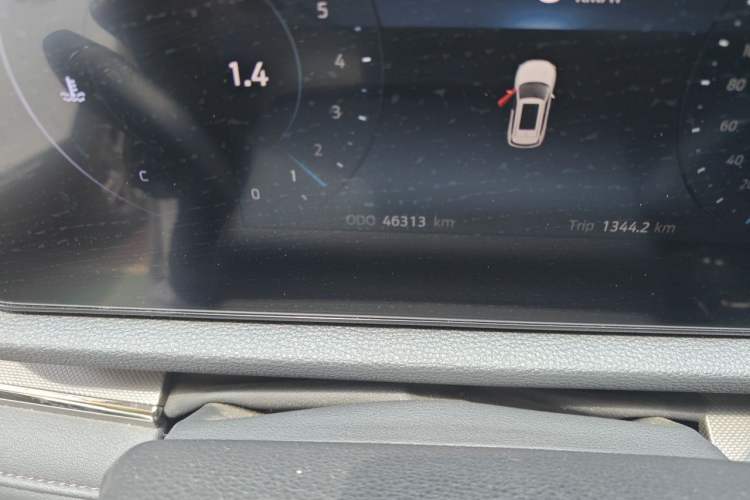 Used Ford Equator Sport 2022 EcoBoost 170 Platinum Edition Odometer Close Up