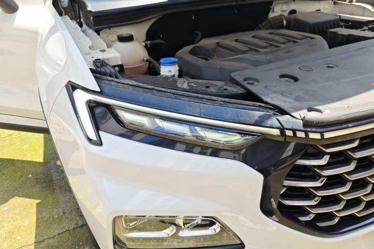 Used Ford Equator Sport 2022 EcoBoost 170 Premier Edition Right Front Headlight