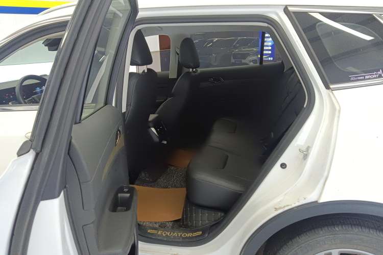 Used Ford Equator Sport 2022 EcoBoost 170 Platinum Edition Right Rear Seat