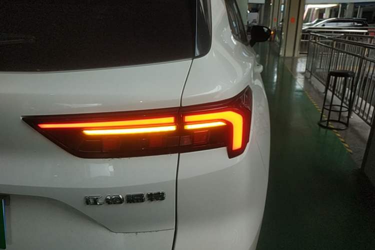 Used Ford Equator Sport 2022 EcoBoost 170 Premier PLUS Trim Right Rear Taillight