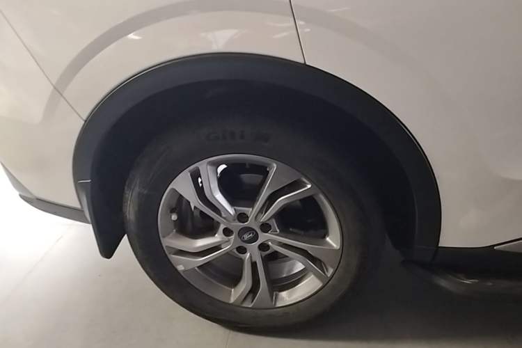 Used Ford Equator Sport 2022 EcoBoost 170 Platinum Edition Right Rear Wheel Hub