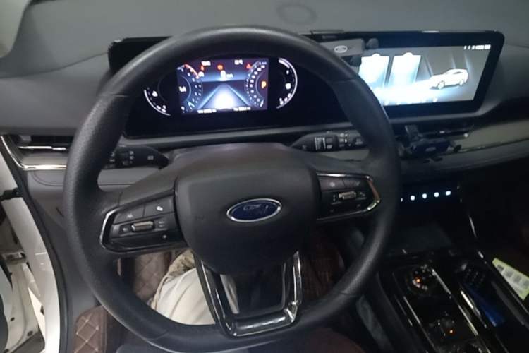 Used Ford Equator Sport 2022 EcoBoost 170 Platinum Edition Steering Wheel