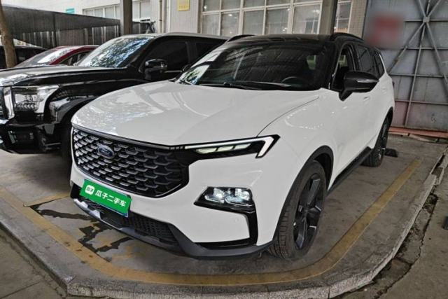 Ojetý Ford Equator Sport 2022 Edge EcoBoost 170 Light & Shadow