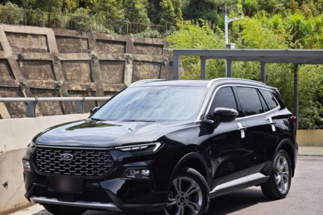 Używany Ford Equator Sport 2023 EcoBoost 170 Elite Model