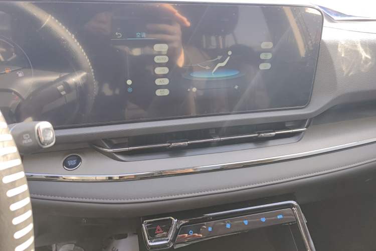 Used Ford Equator Sport 2023 EcoBoost 170 Elite Model Audio And AC Panel