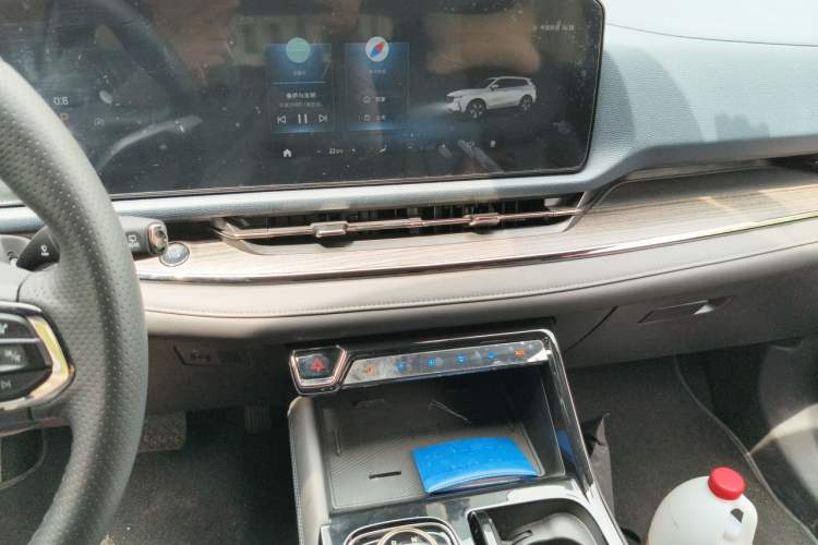 Used Ford Equator Sport 2023 EcoBoost 170 Premier Edition Audio And AC Panel