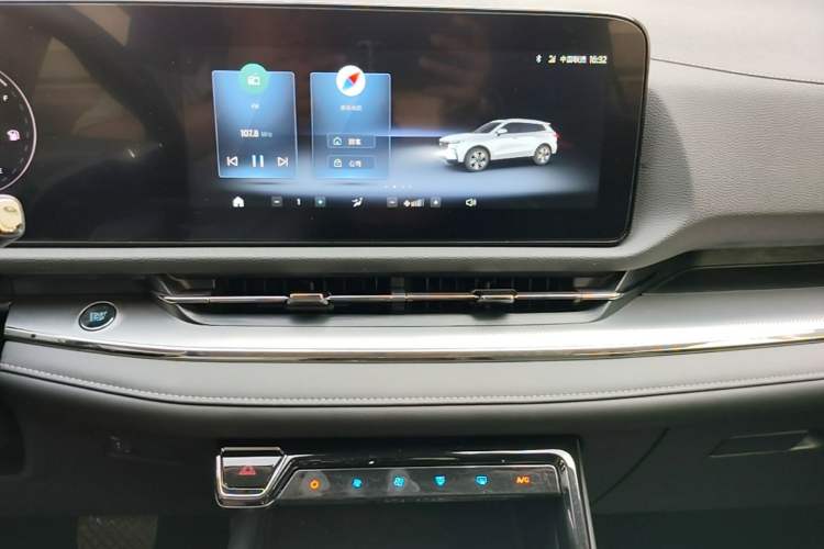 Used Ford Equator Sport 2023 EcoBoost 170 Prime Edition Audio And AC Panel
