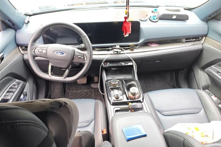 Used Ford Equator Sport 2023 EcoBoost 170 Premier Edition Center Console