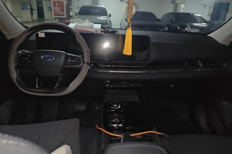 Used Ford Equator Sport 2023 EcoBoost 170 Prime Edition Center Console