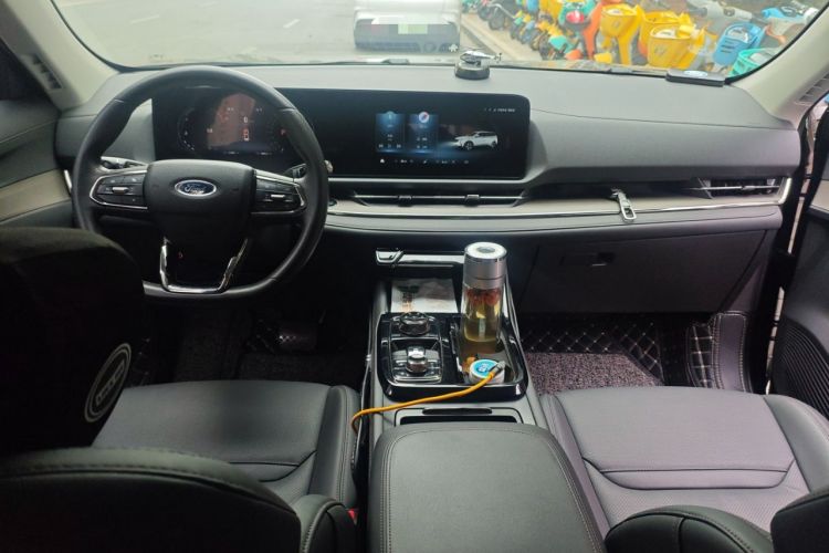 Used Ford Equator Sport 2023 EcoBoost 170 Platinum Edition Center Console
