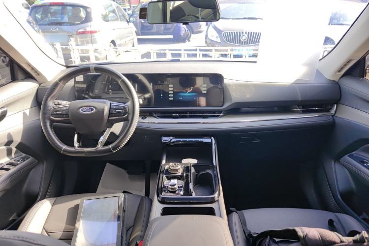 Used Ford Equator Sport 2023 EcoBoost 170 Elite Model Center Console